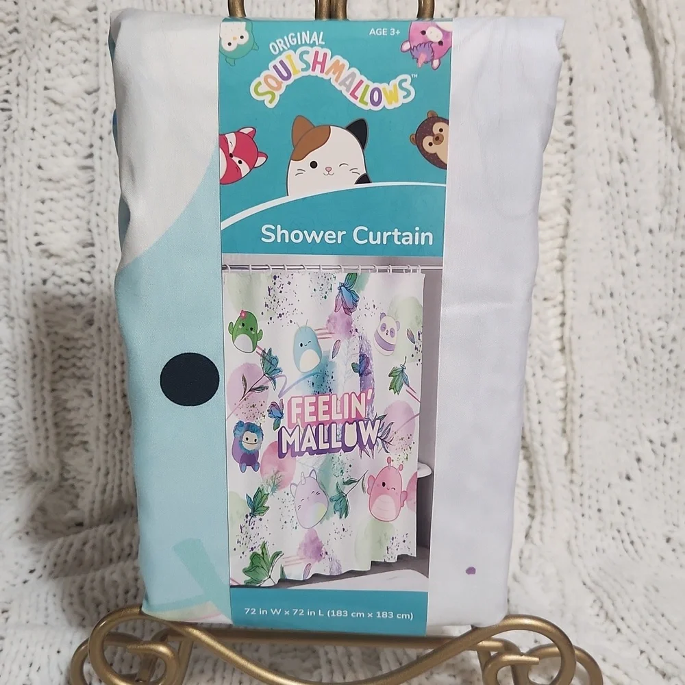 SQUISHMALLOWS shower Curtain
